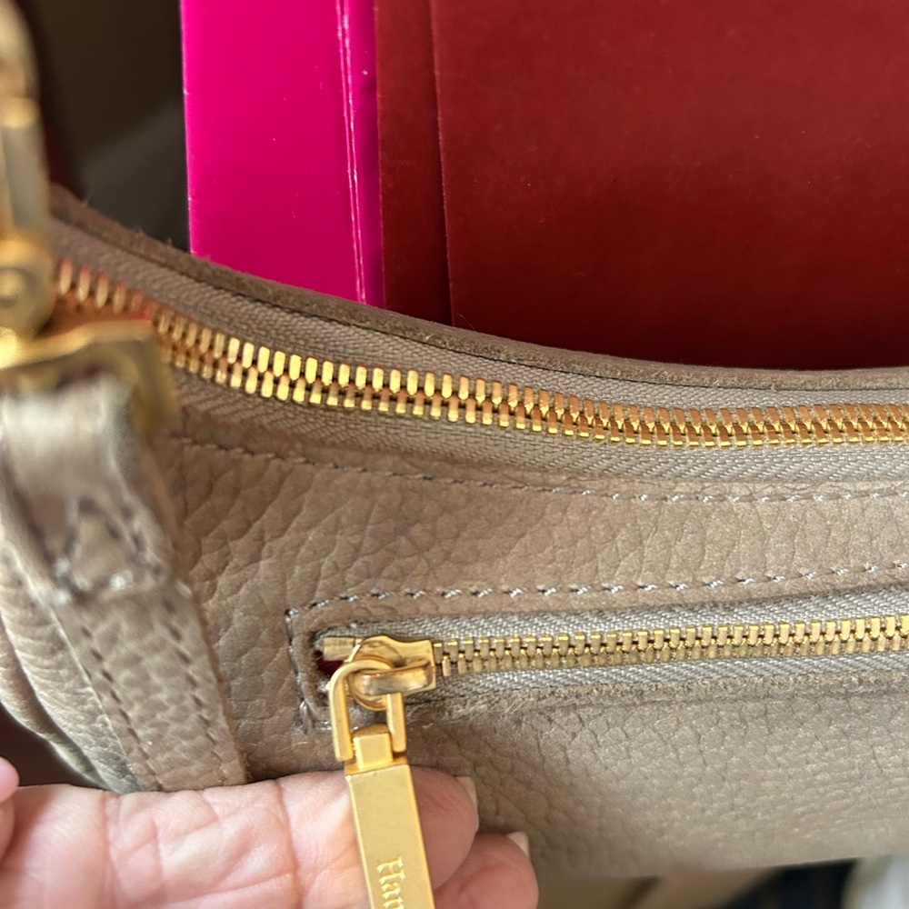 Hammitt🌺Beige Handbag and Wallet Set.
FIRM on price - Picture 8 of 11